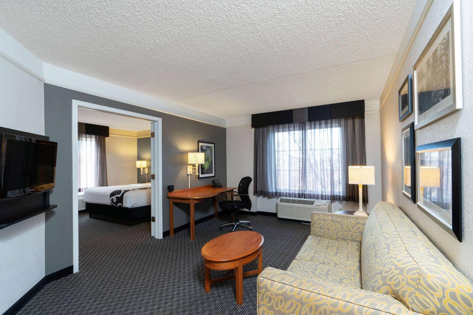 Hotel La Quinta By Wyndham Pueblo Esterno foto