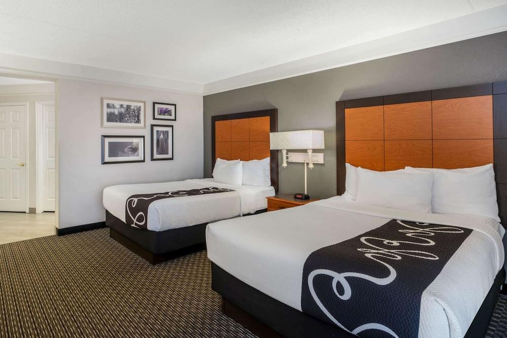 Hotel La Quinta By Wyndham Pueblo Esterno foto