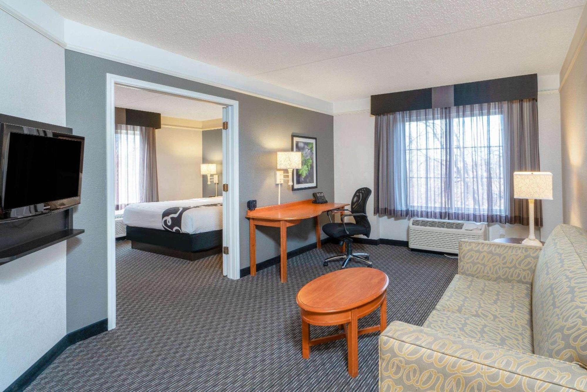 Hotel La Quinta By Wyndham Pueblo Esterno foto